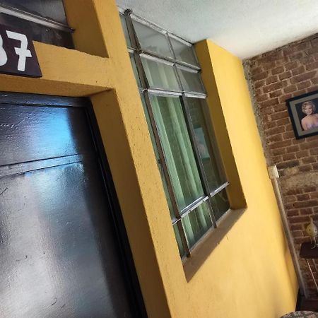 Bed and Breakfast Give House Guatemala City Екстер'єр фото