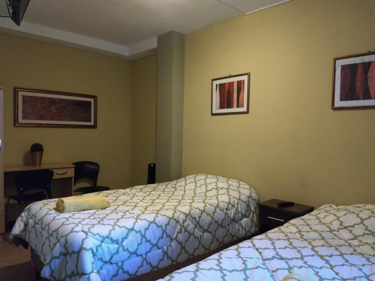 Bed and Breakfast Give House Guatemala City Екстер'єр фото